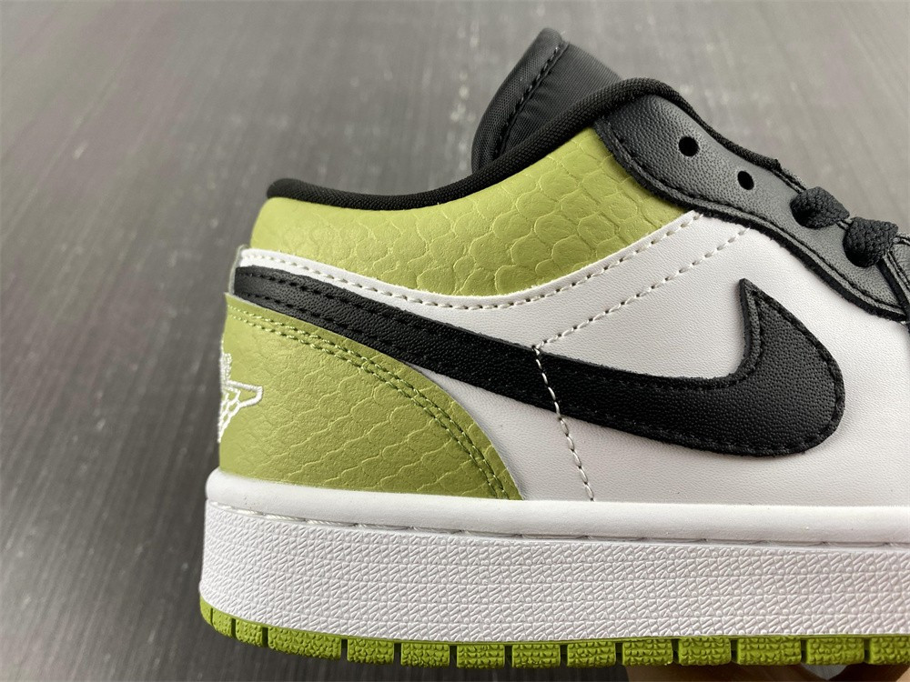 Jordan 1 Low Snakeskin Vivid Green (W) DX4446-301