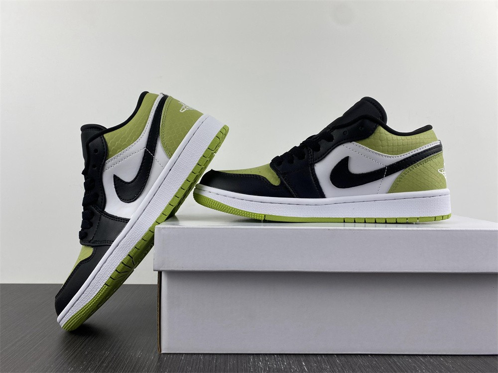 Jordan 1 Low Snakeskin Vivid Green (W) DX4446-301
