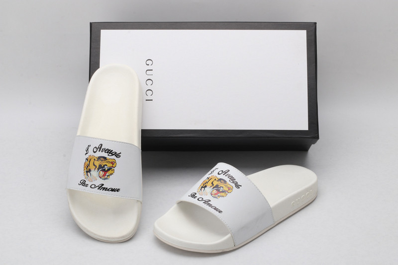 GUC LEATHER SLIDE