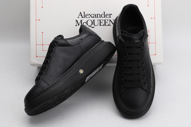 ALEXANDER MCQUEEN SNEAKER