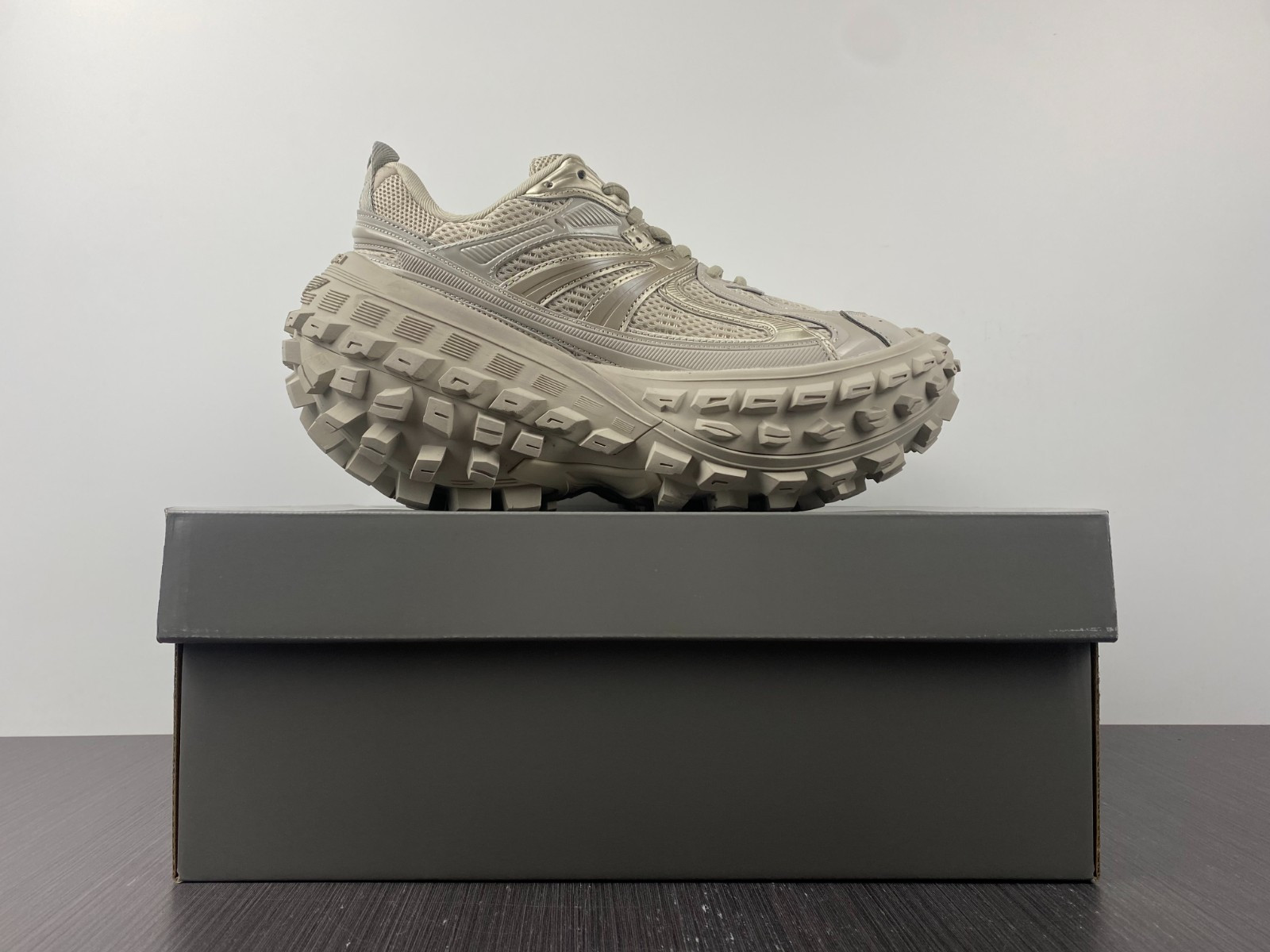 Ba*len*cia*ga bouncer chunky-sole sneakers