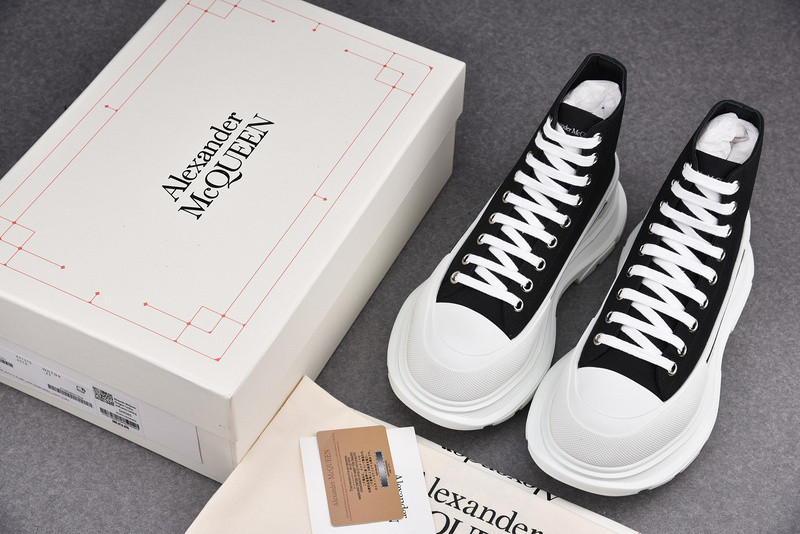 ALEXANDER MCQUEEN SNEAKER