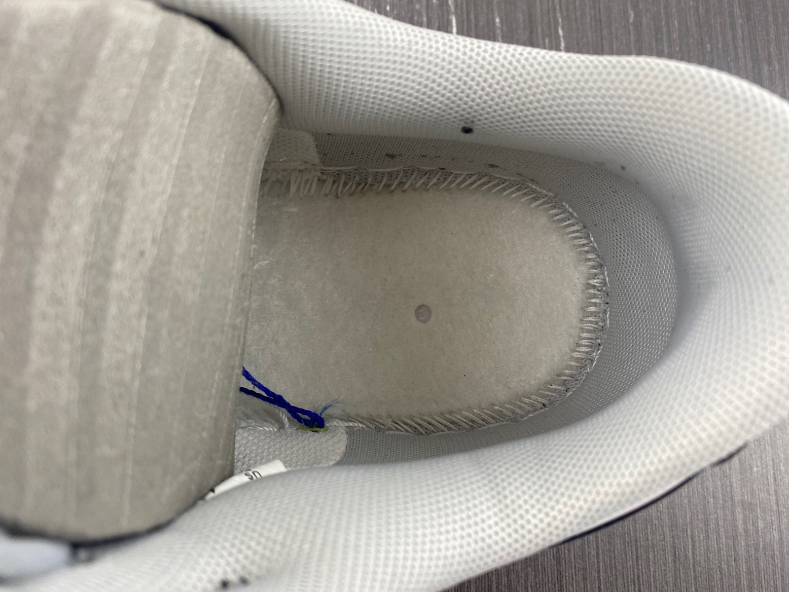 Jordan 1 Low OG Bleached Coral CZ0790-061