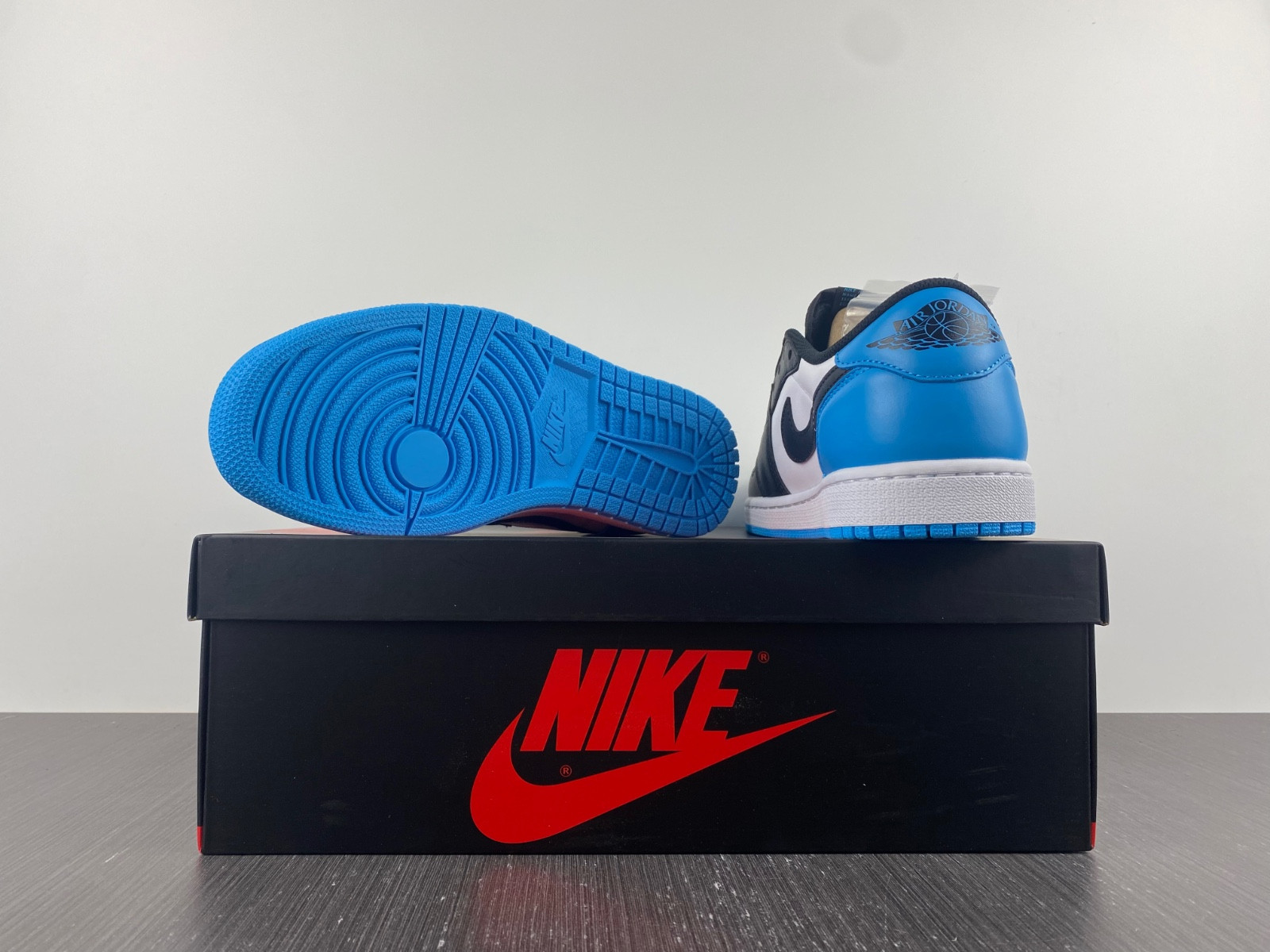 Jordan 1 Retro Low OG UNC CZ0790--104
