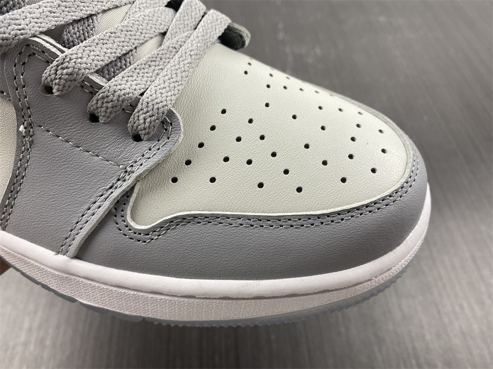 Jordan 1 Retro Low Golf Wolf Grey DD9315-002