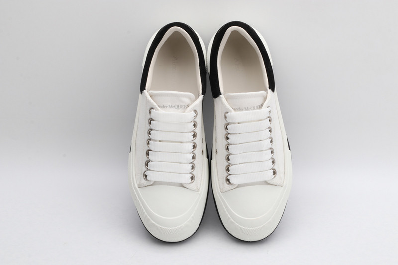 ALEXANDER MCQUEEN SNEAKER