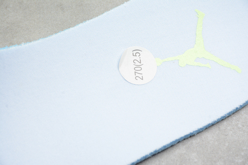 AIR JORDAN 1 WMNS BARELY VOLT AH7389-700