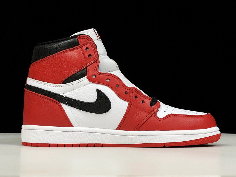 AIR JORDAN 1 HOMAGE TO HOME 861428-061