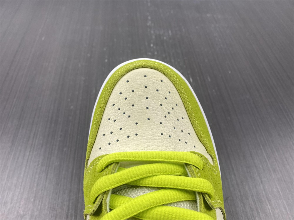 Nike SB Dunk Low Green Apple DM0807-300