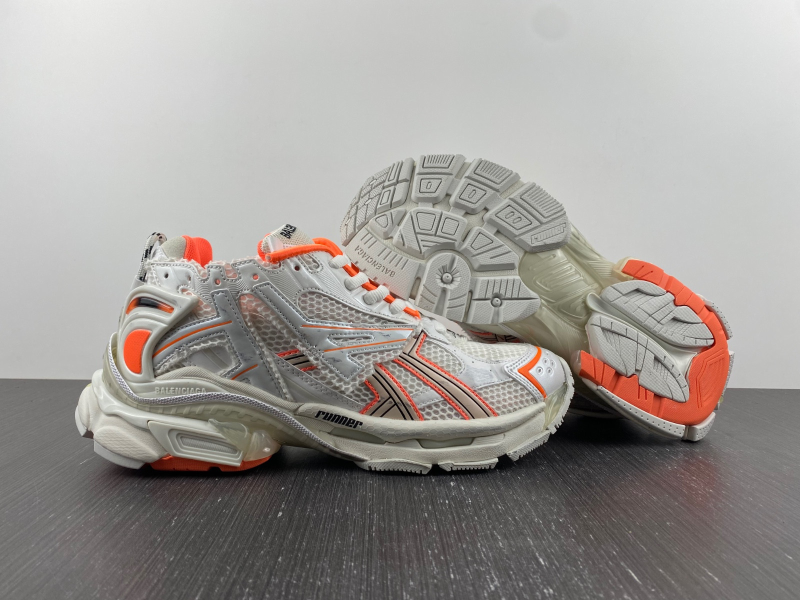 Ba*len*cia*ga runner 677403 w1rb2 2115