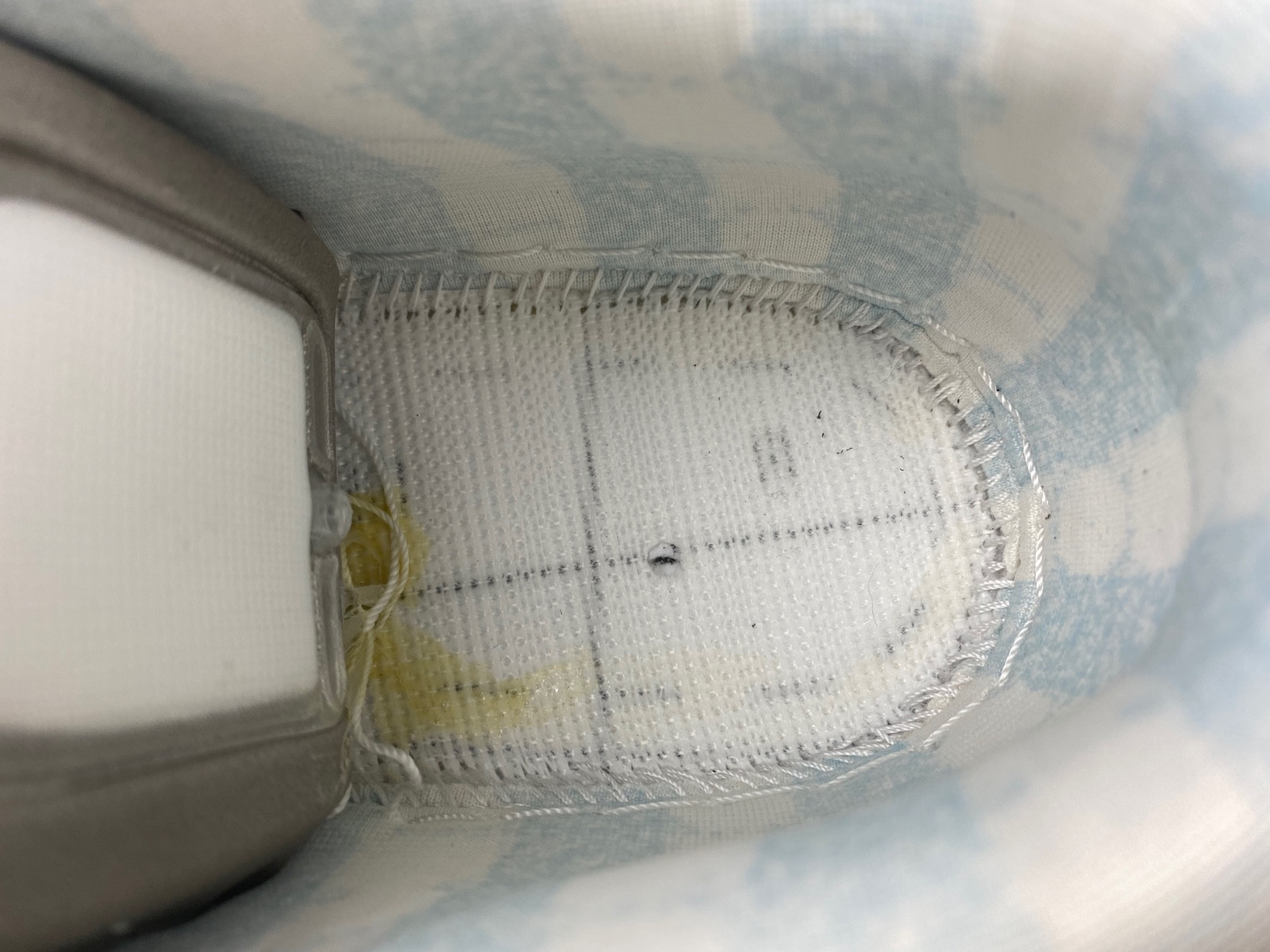 Nike SB Dunk Low White Lobster FD8776-100