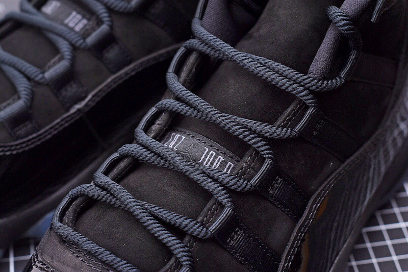 AIR JORDAN 11 RETRO CAP AND GOWN 378037-005