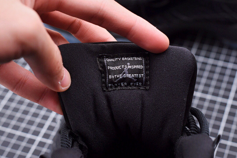 AIR JORDAN 11 RETRO CAP AND GOWN 378037-005