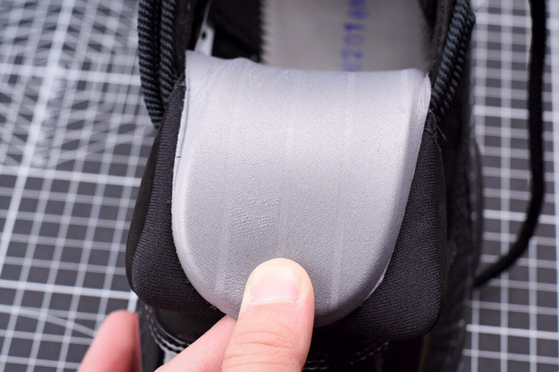 AIR JORDAN 11 RETRO CAP AND GOWN 378037-005