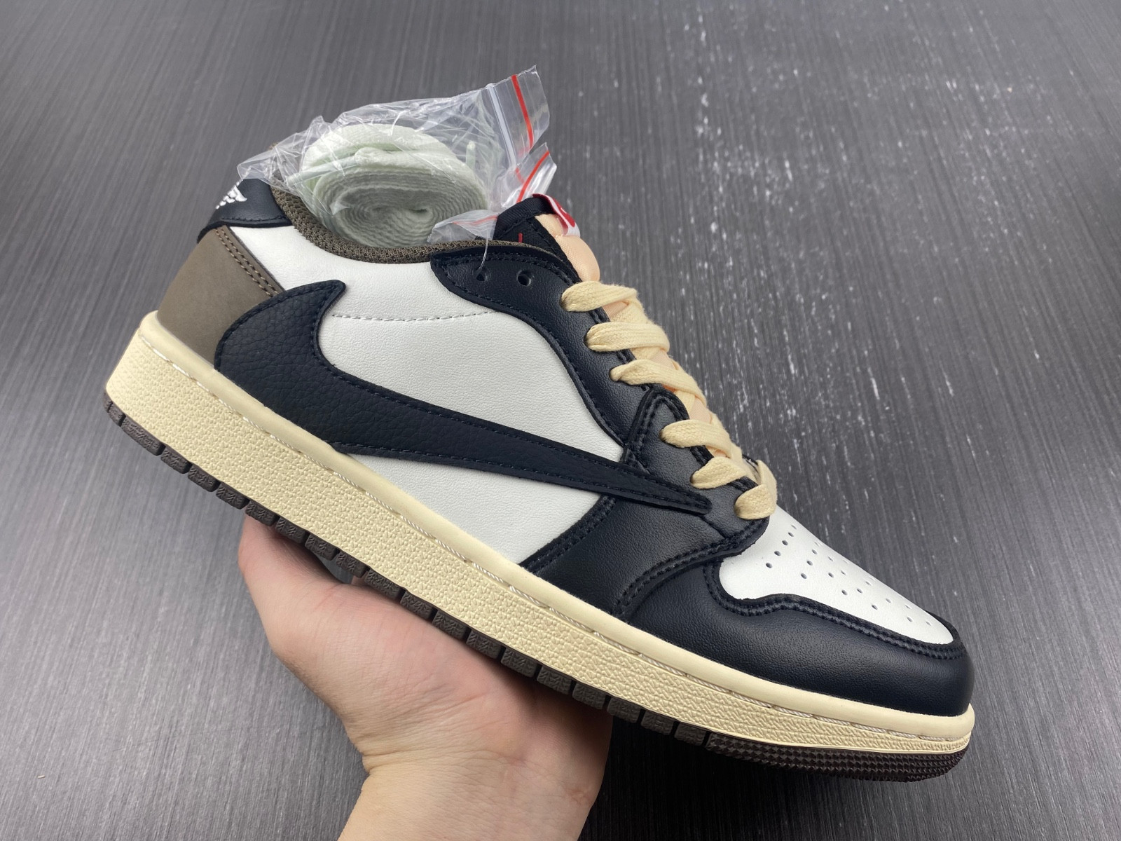 Travis Scott x Air Jordan 1 Low Dark Mocha Black CQ4277-105