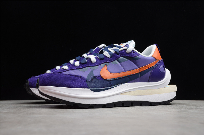 NIKE VAPORWAFFLE SACAI DARK IRIS DD1875-500