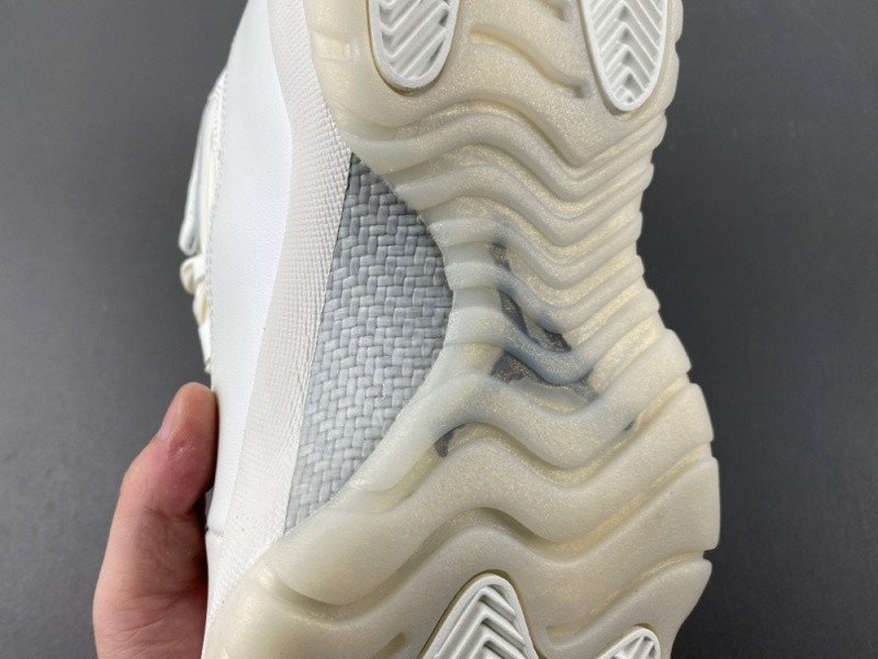 Jordan W Air Jordan 11 Retro Pearl AR0715-110