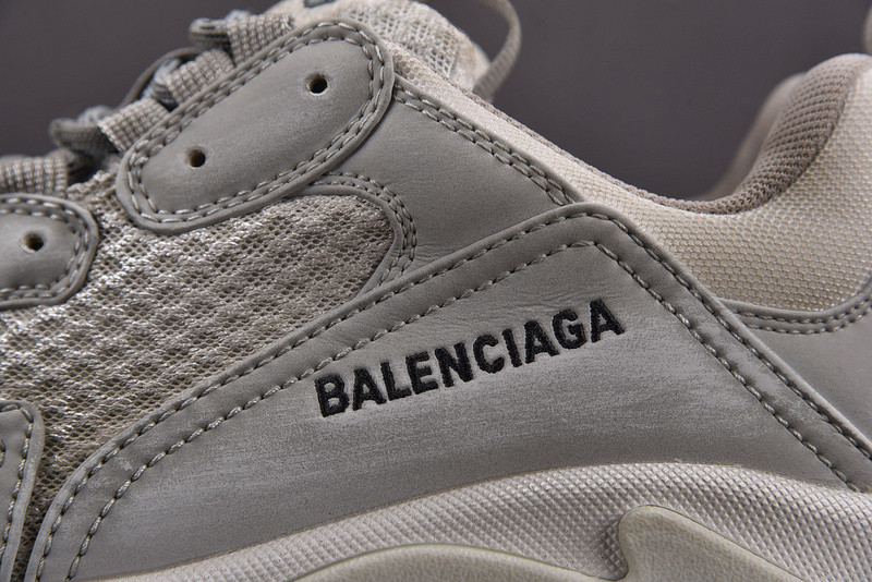 Ba*len*cia*ga triple s 734954 w2fb2 1001