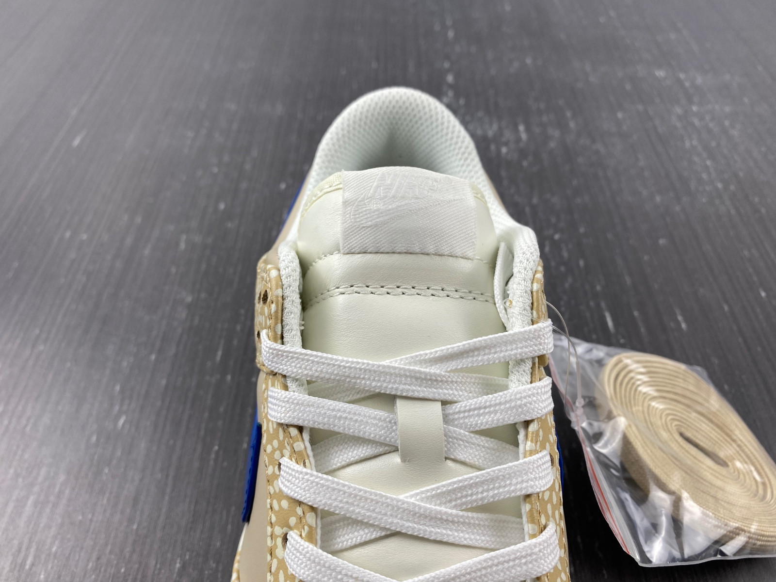 Nike Dunk Low "Sesame Seed Bun" DZ4853-200