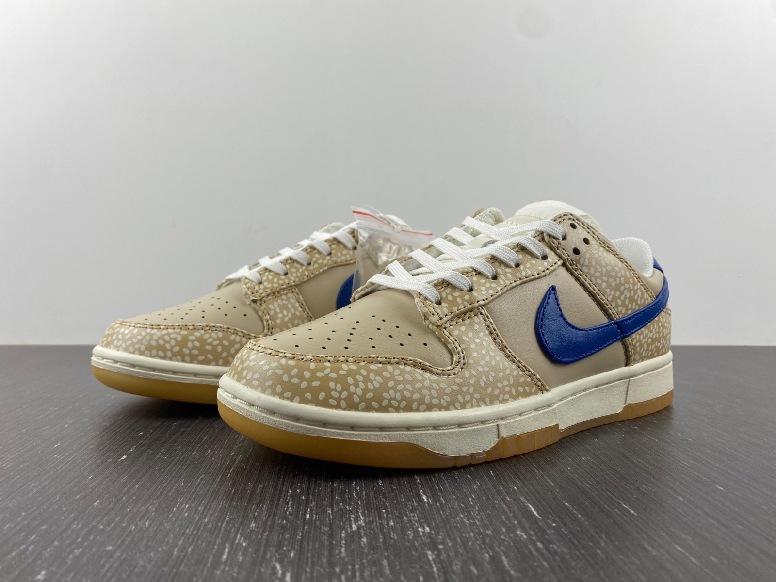 Nike Dunk Low "Sesame Seed Bun" DZ4853-200