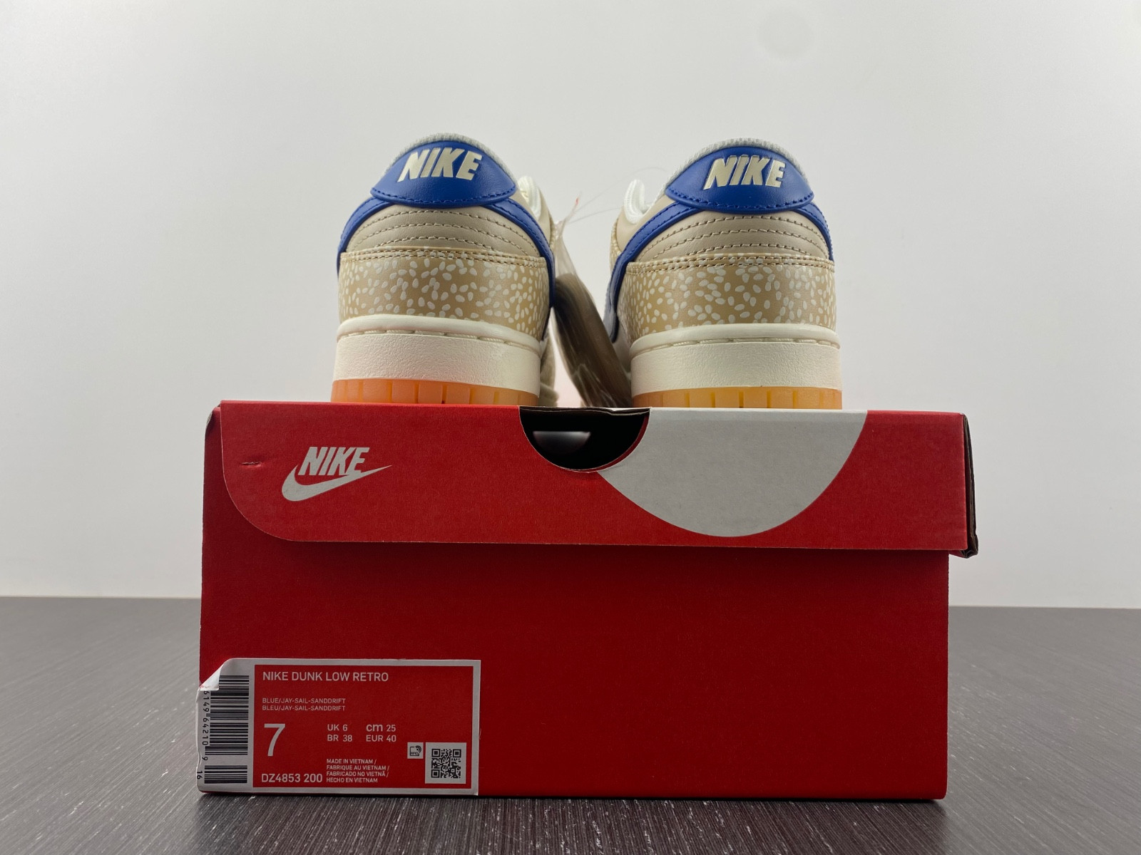 Nike Dunk Low "Sesame Seed Bun" DZ4853-200