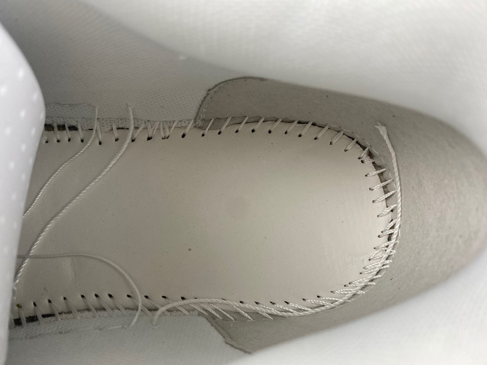 Off-White c/o Virgil Abloh