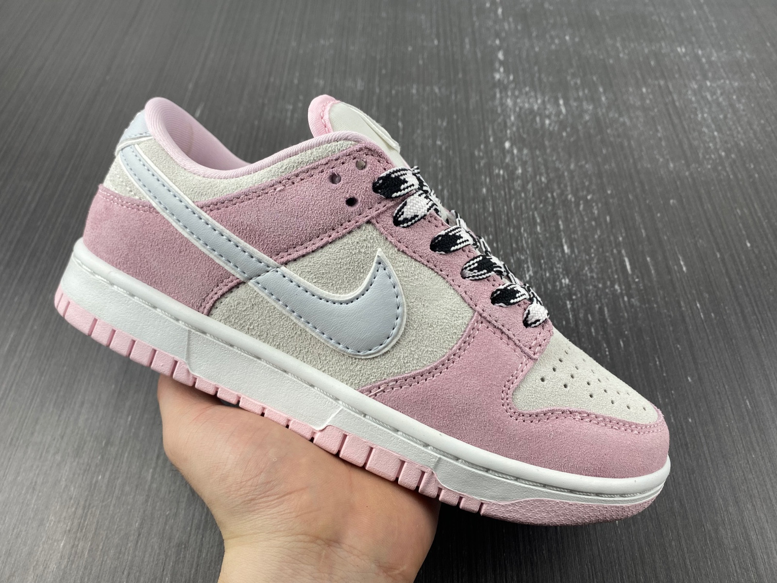 Nike SB Dunk Low LX Pink Foam White Black DV3054-600