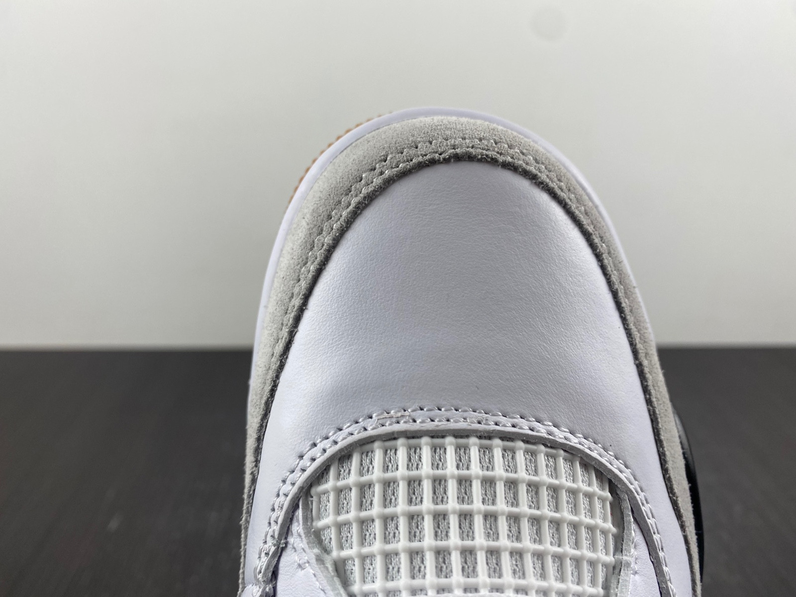 NIKE SB X AIR JORDAN 4 DR5415-100