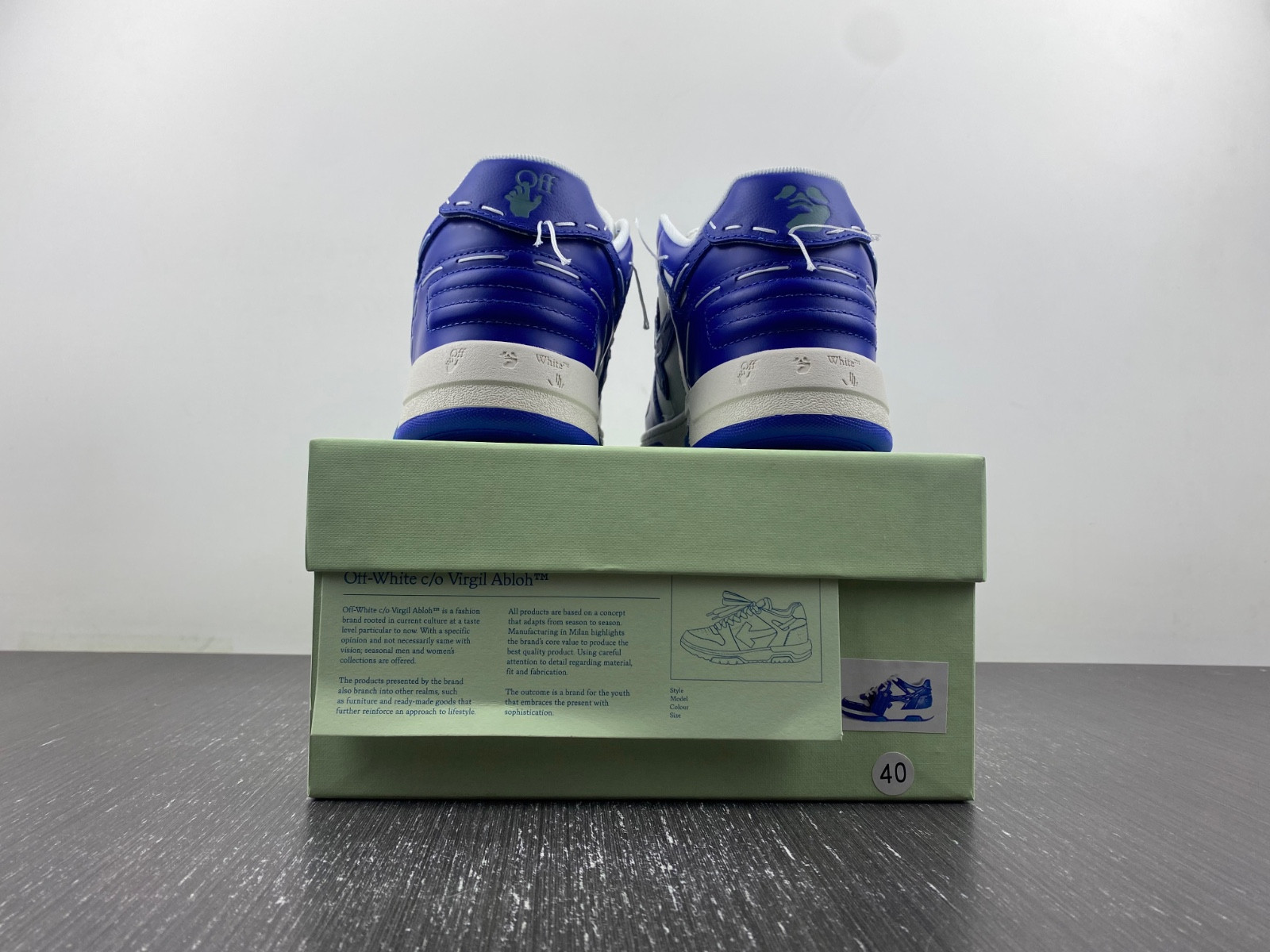 Off-White c/o Virgil Abloh