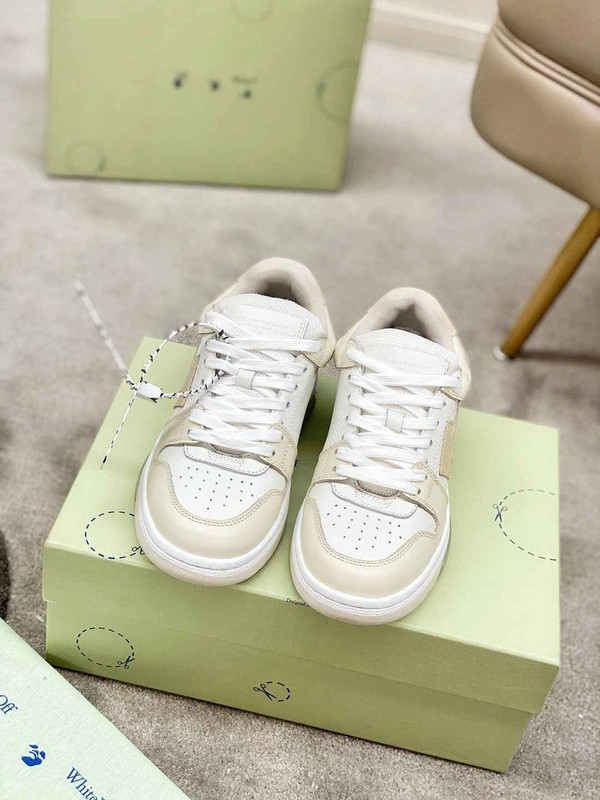 Off-White c/o Virgil Abloh