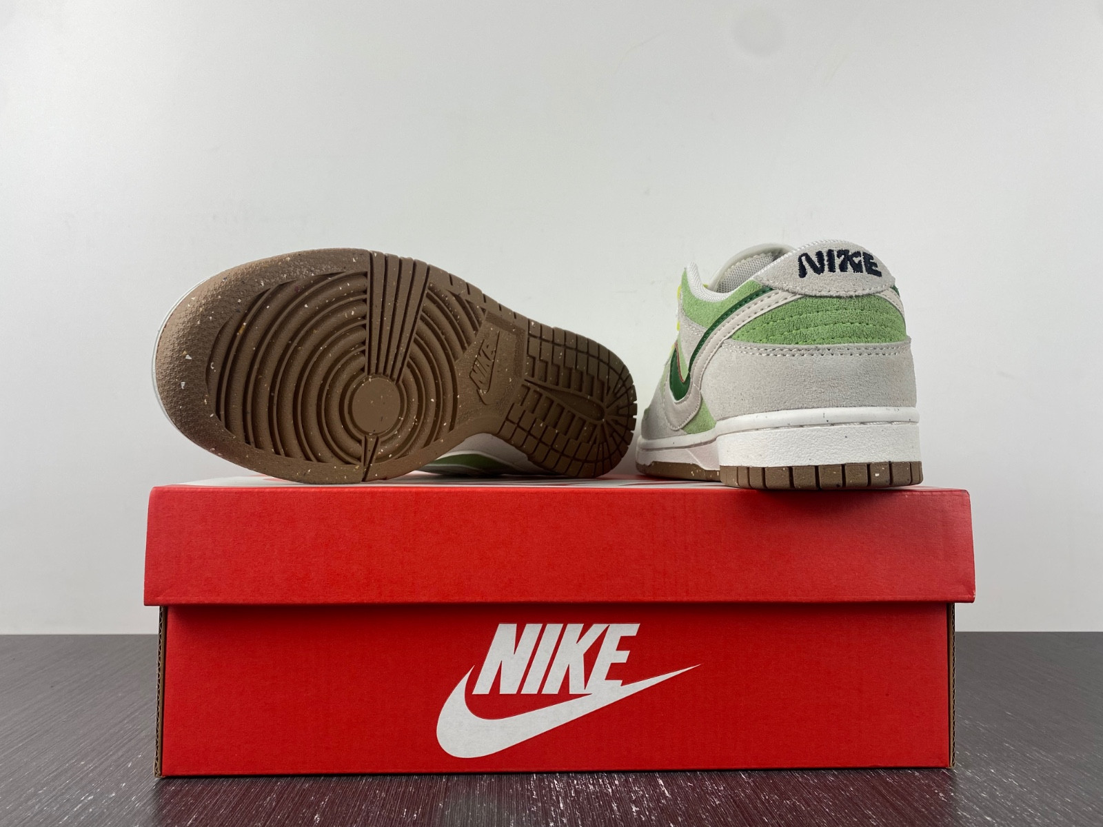 Nike Dunk Low SE 85 D09457 -100