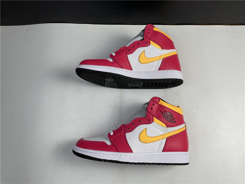Air Jordan 1 High OG“Light Fusion Red” 555088-603