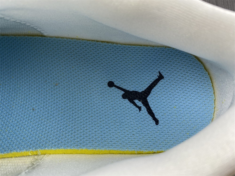 Air Jordan 1 Low "UV Reactive" | DA8301-101