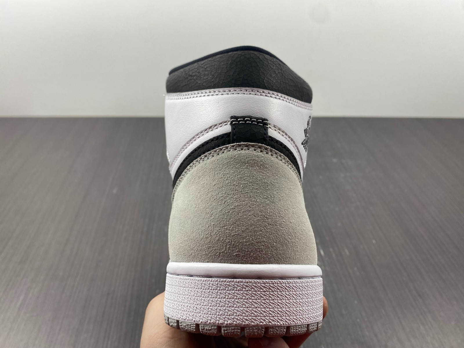 Air Jordan 1 Retro High OG Stage Haze 555088-108