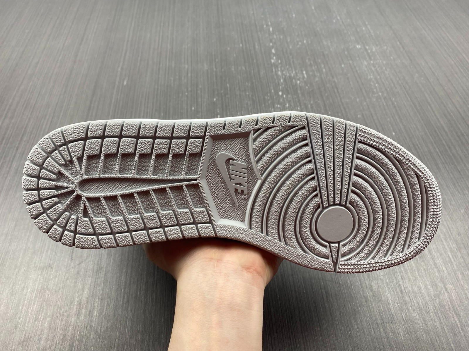 Air Jordan 1 Retro High OG Stage Haze 555088-108