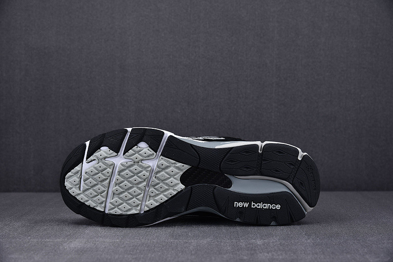 New Balance 990v3 Black White M990BS3