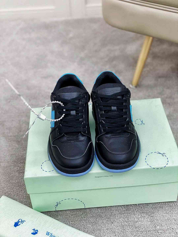 Off-White c/o Virgil Abloh