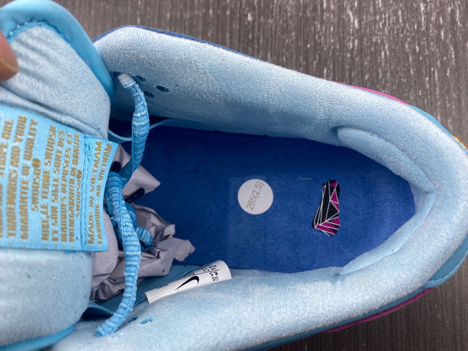 Nike SB Dunk Low Run The Jewels - DO9404-400