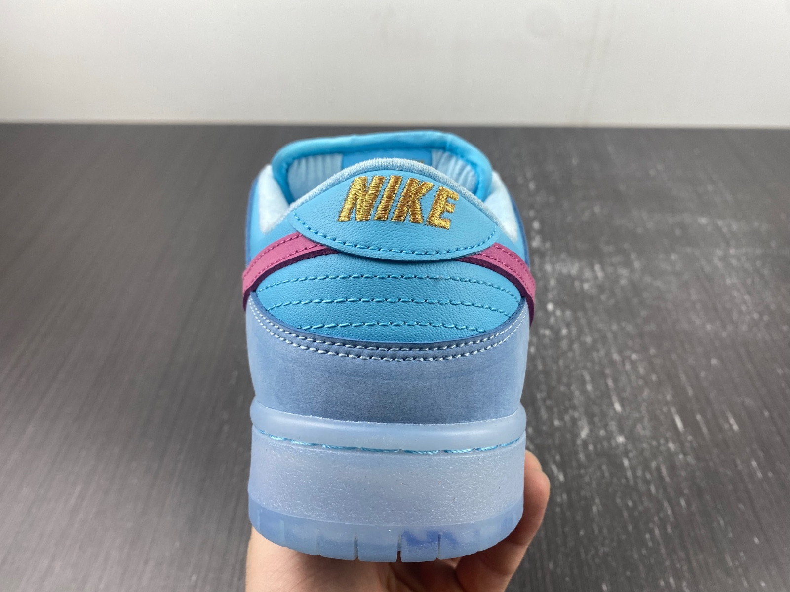 Nike SB Dunk Low Run The Jewels - DO9404-400