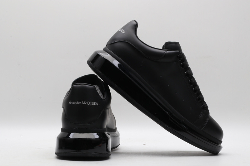 ALEXANDER MCQUEEN SNEAKER