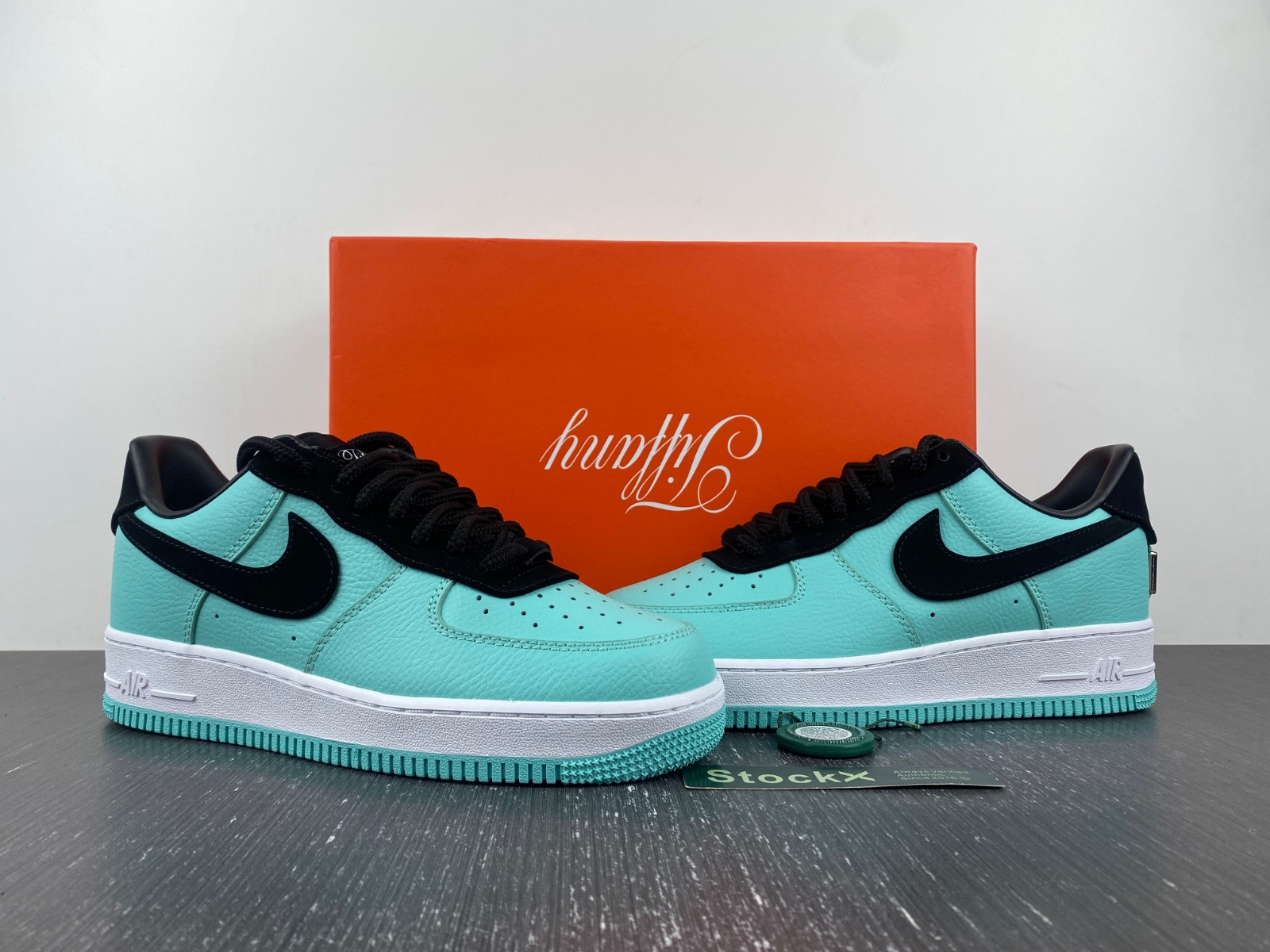 T*f*ny & co. x air force 1 low dz1382-002