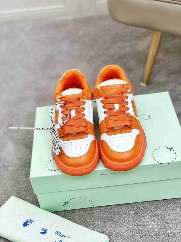 Off-White c/o Virgil Abloh