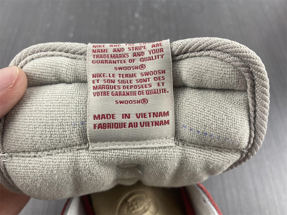 Jordan 1 High OG Newstalgia Chenille DJ4891-061