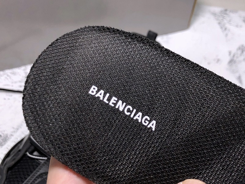 Ba*len*cia*ga track trainer (black glow) 570391 w1gb1 1003