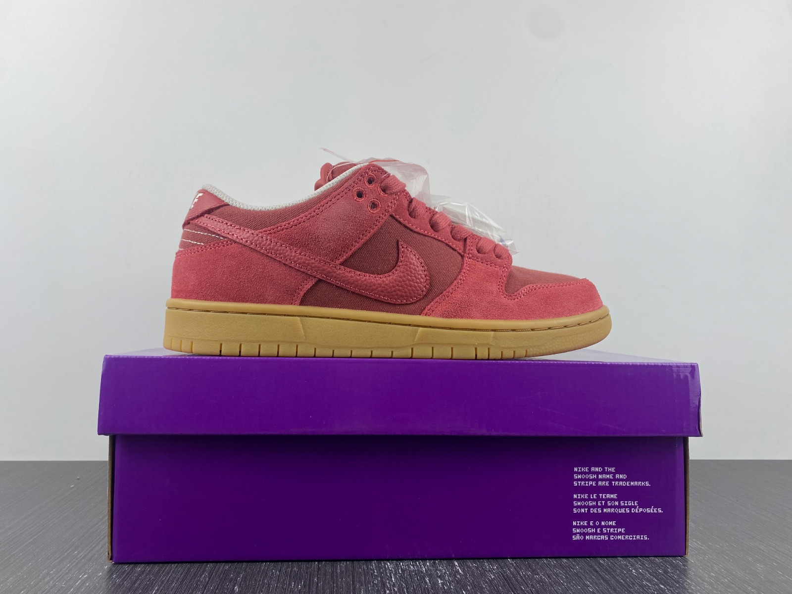 Nike SB Dunk Low "Adobe" DV5429-600