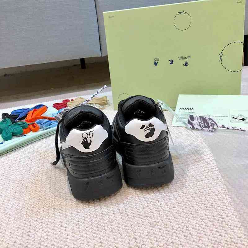 Off-White c/o Virgil Abloh