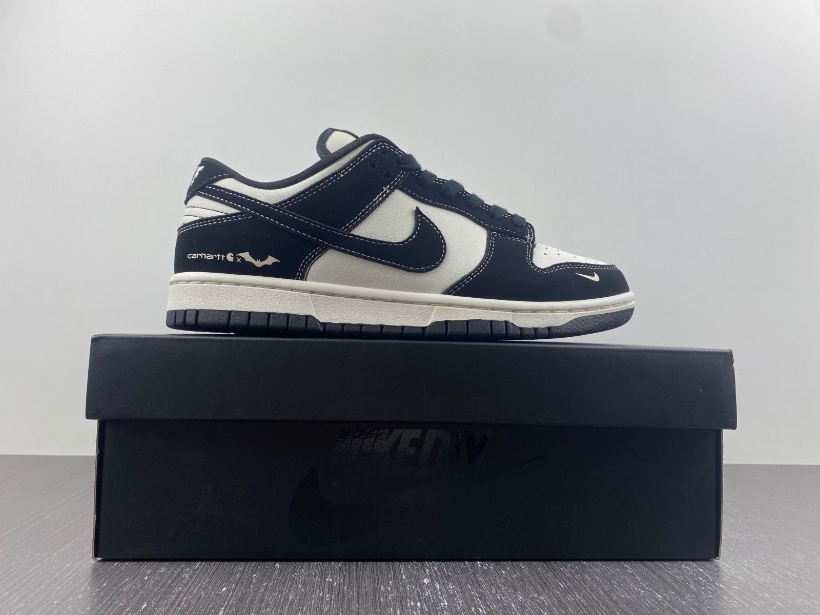 V x Nike Dunk Low Batman Black White FC1688-300