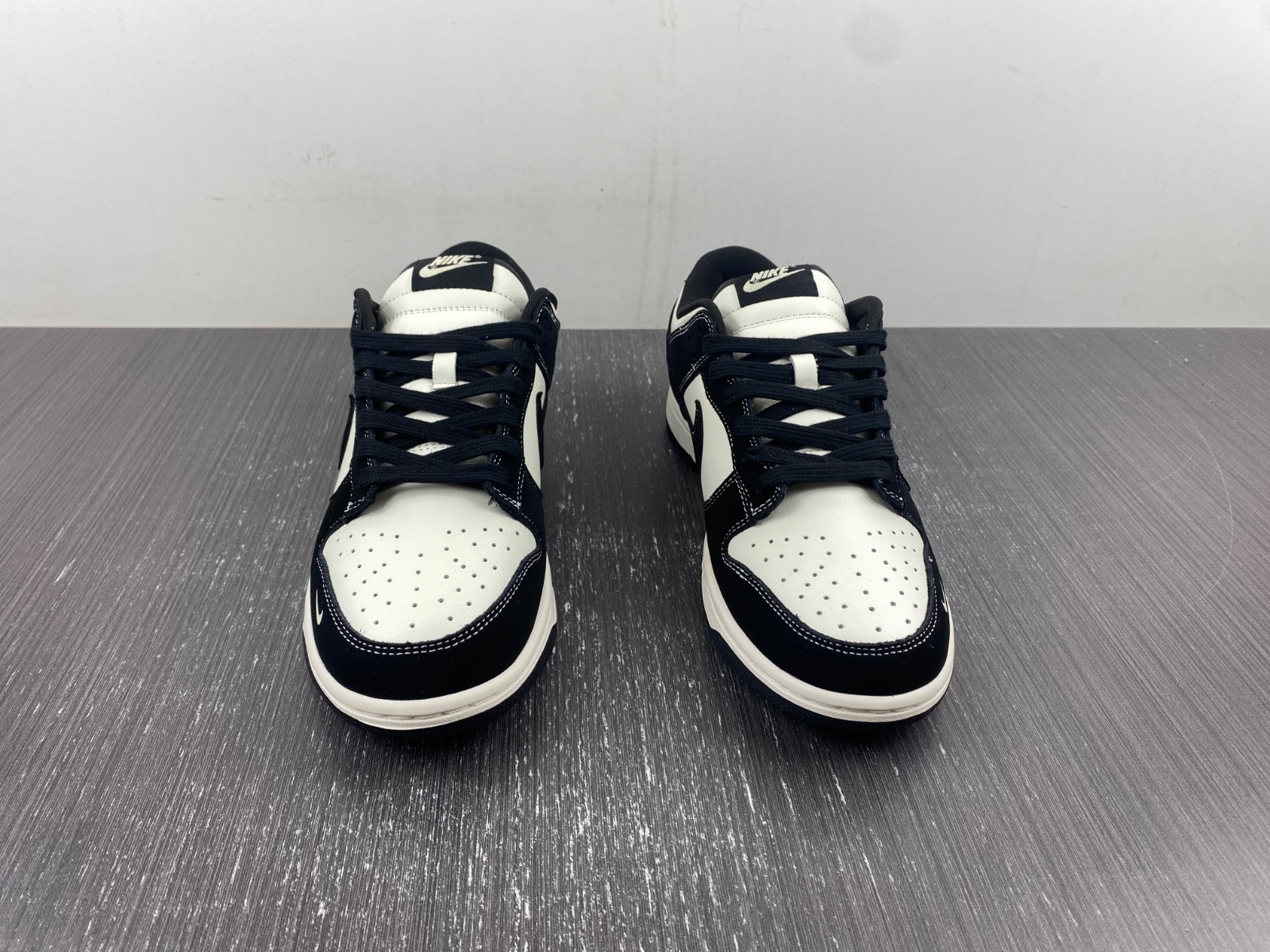 V x Nike Dunk Low Batman Black White FC1688-300