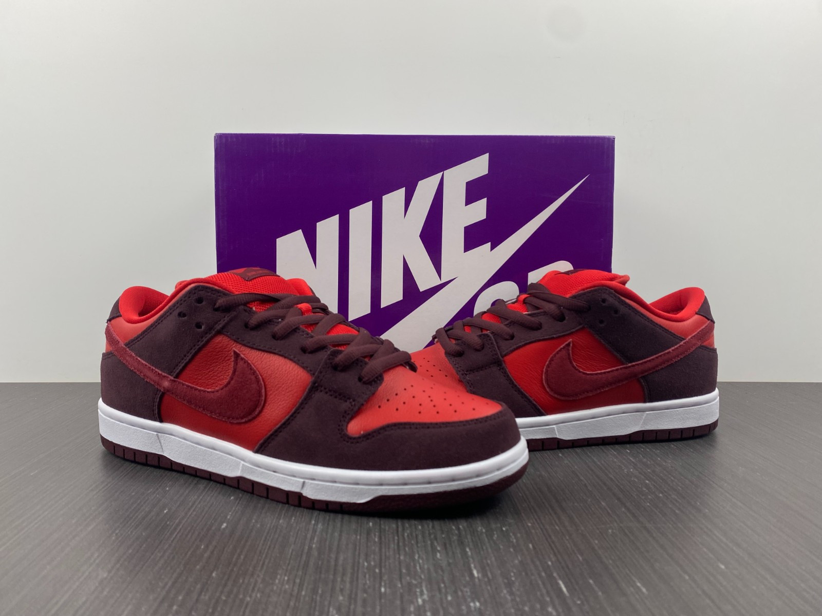 Nike SB Dunk Low Cherry DM0807-600