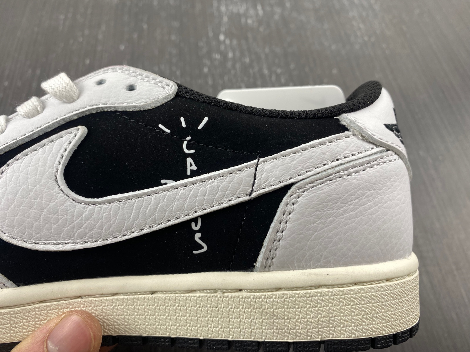 Travis Scott x Air Jordan 1 Low OG White Black DM7866-001